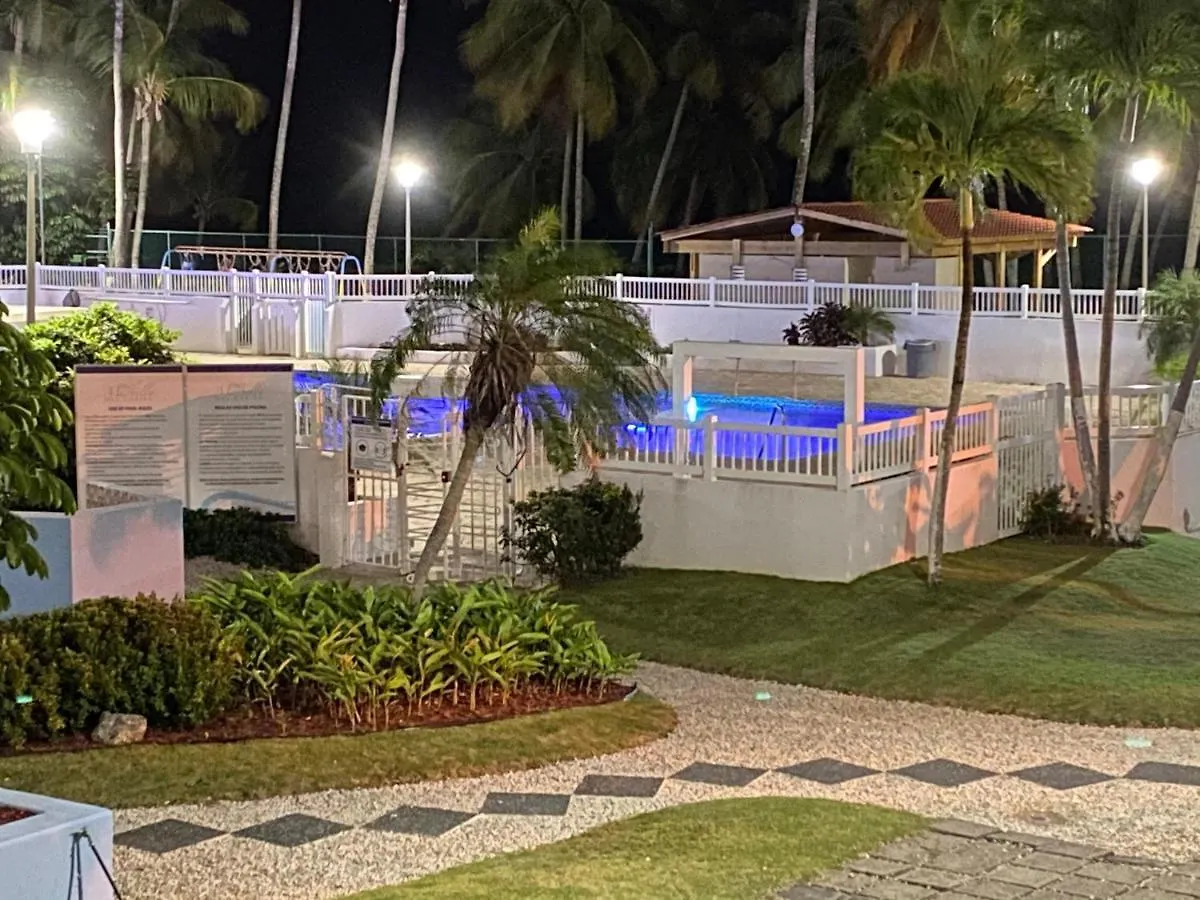 Hobie Oceanfront Apartment At Isla Verde San Juan 0*,