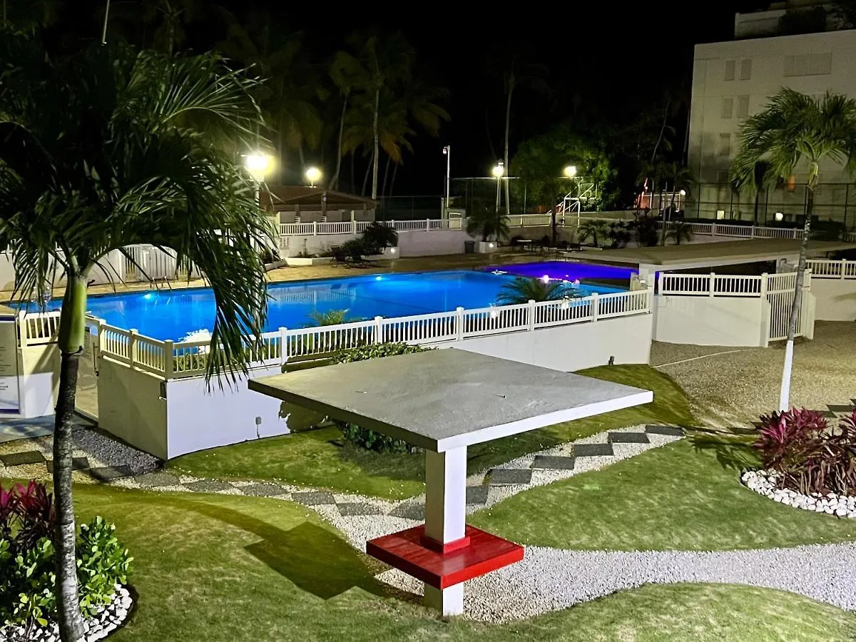 Hobie Oceanfront Apartment At Isla Verde San Juan