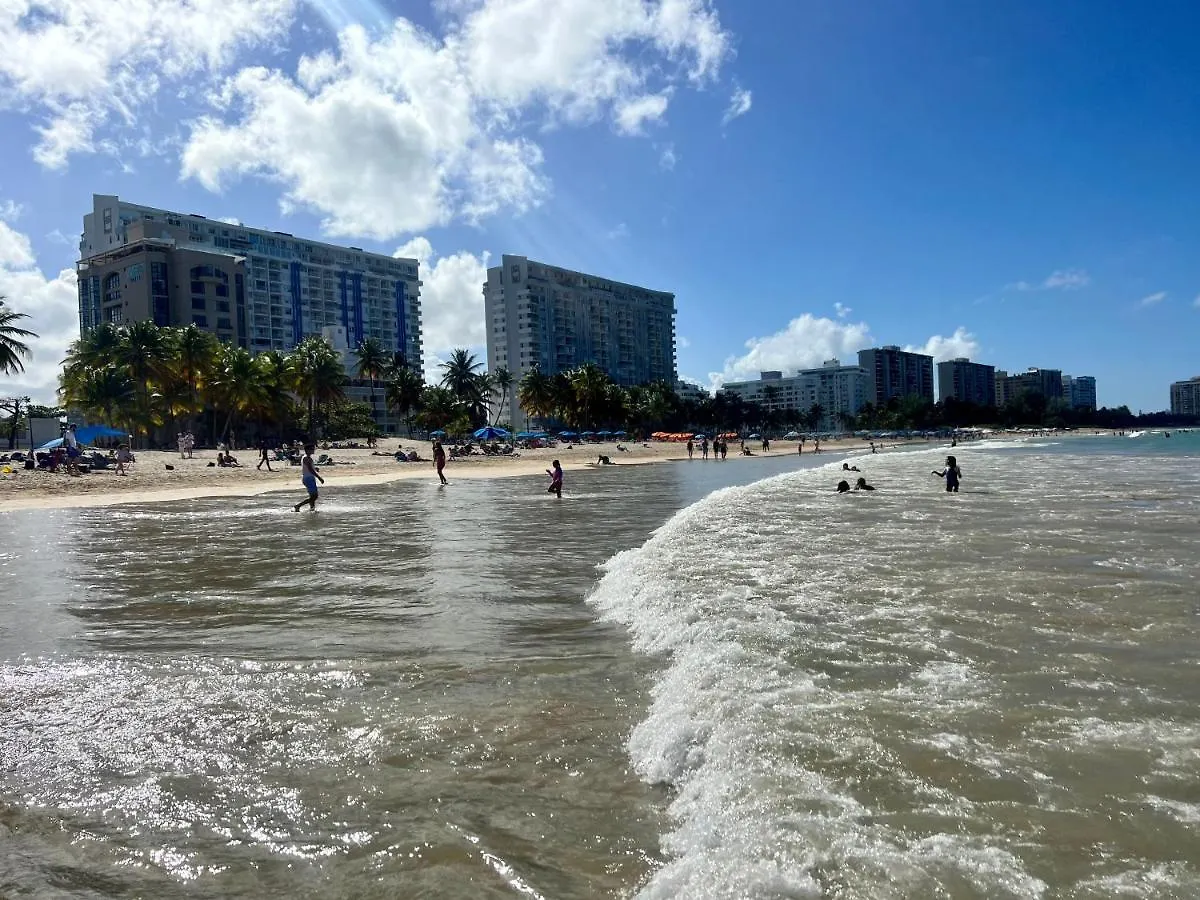 Hobie Oceanfront Apartment At Isla Verde San Juan