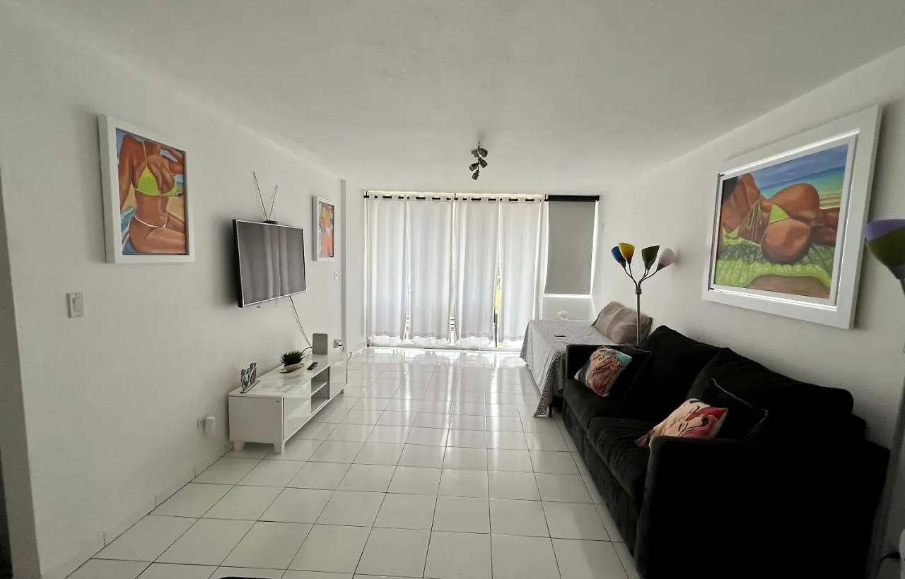 Hobie Oceanfront Apartment At Isla Verde San Juan