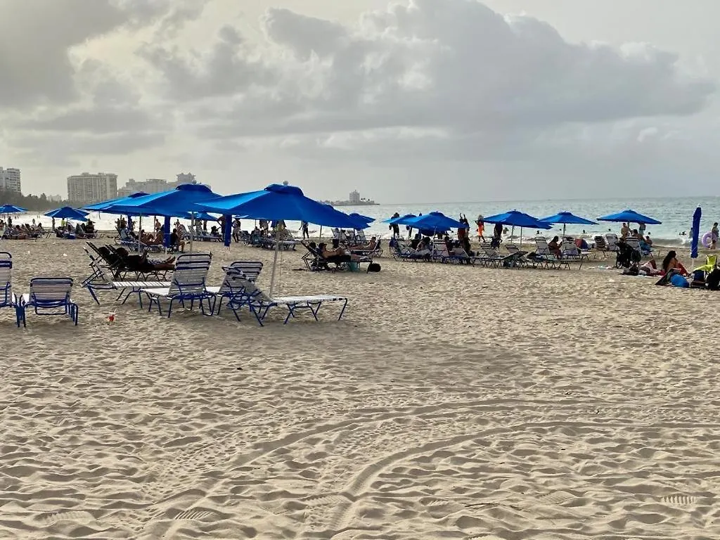Hobie Oceanfront Apartment At Isla Verde San Juan