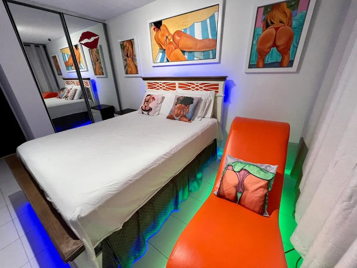 Hobie Oceanfront Apartment At Isla Verde San Juan
